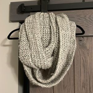 Infinity scarf
